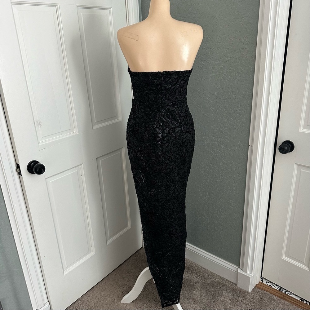 LULU’S STATELY AURA MESH VELVET STRAPLESS BUSTIER MAXI DRESS - Picture 13 of 16
